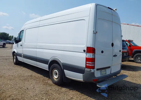 2015 Mercedes-Benz Sprinter 2500 High Roof из США, поврежденный, VIN WD3PE8DB6FP127517
